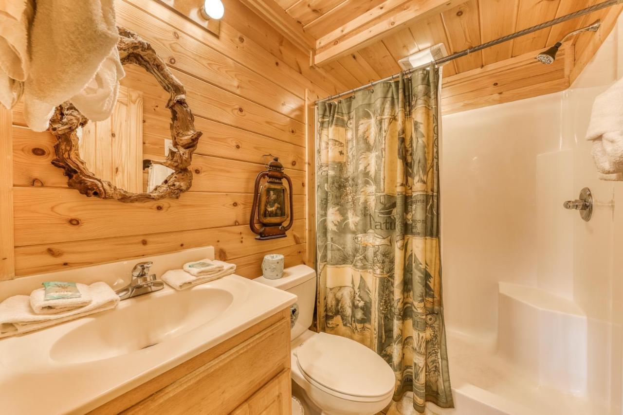 Crazy Horse Villa Pigeon Forge Exterior photo