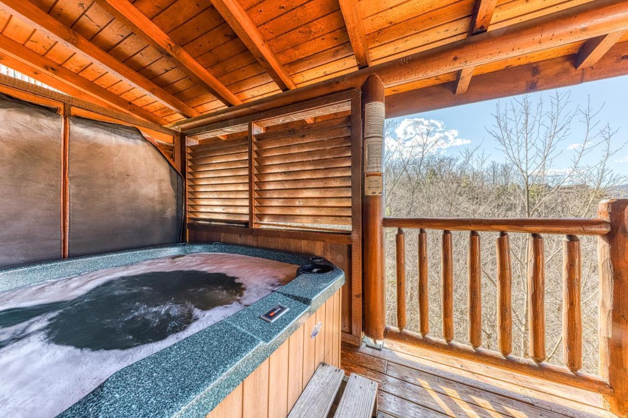 Crazy Horse Villa Pigeon Forge Exterior photo